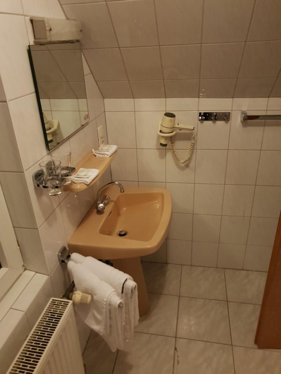 Altdeutsche Bierstuben Hotel Schwelm Esterno foto